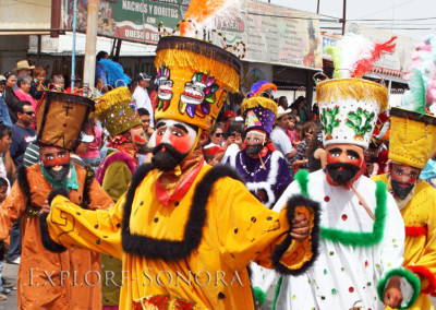nahuatl performers in a Caborca 6 de abril parade